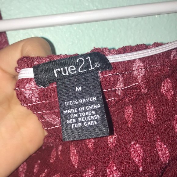 Off the shoulders top - Picture 2 of 2